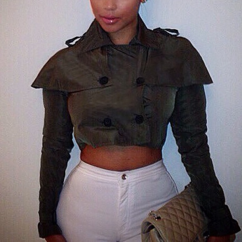 ✨Cropped Trench Jacket✨